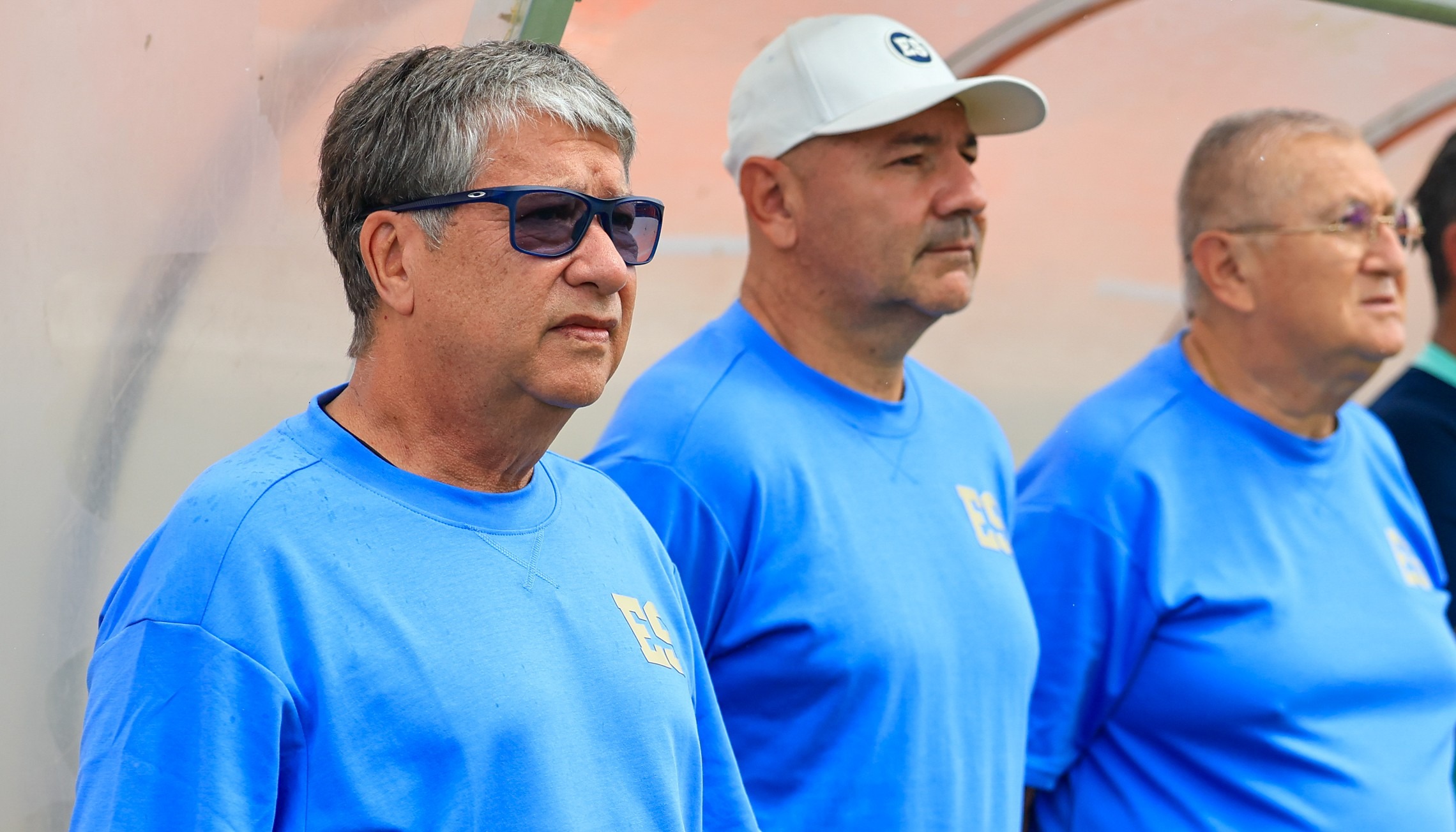 “Tenemos más de 40 años dirigiendo” Bolillo” Gómez