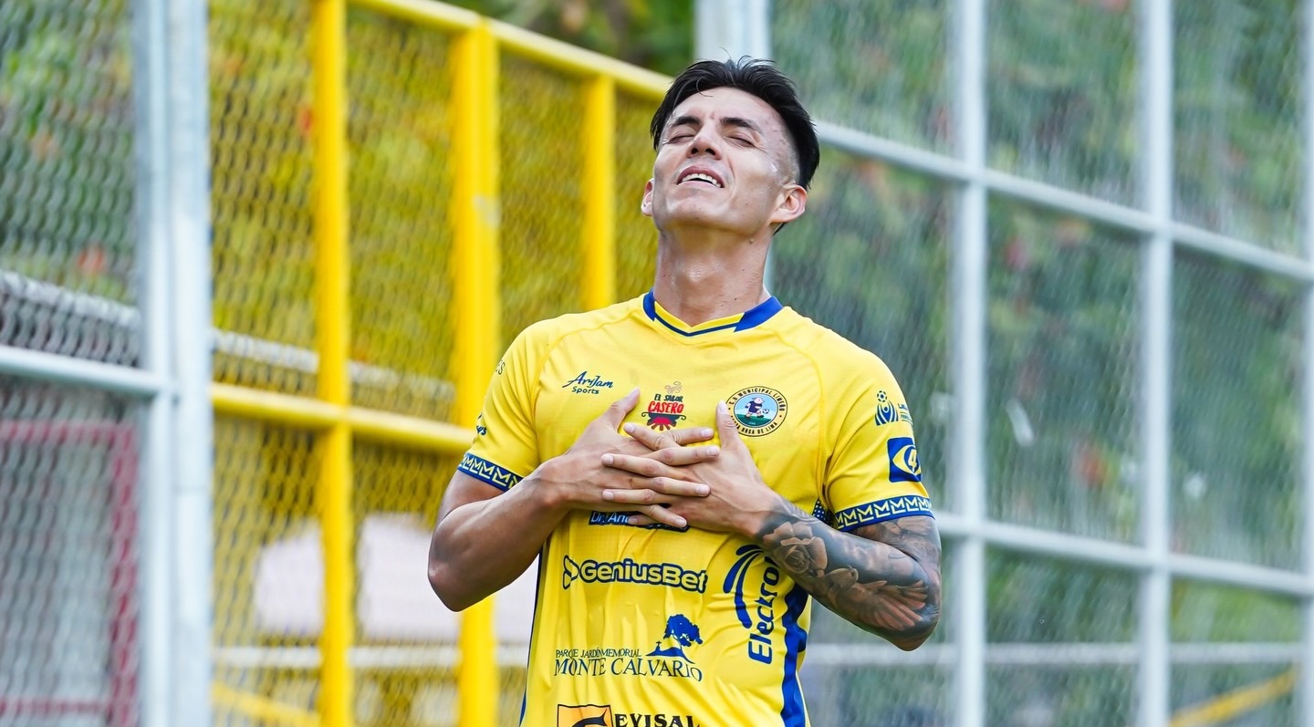 Limeño golea al Cacahuatique en Chapeltique