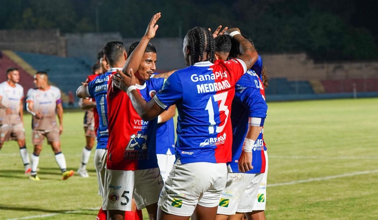 FAS sigue de líder invicto en el Clausura 2026