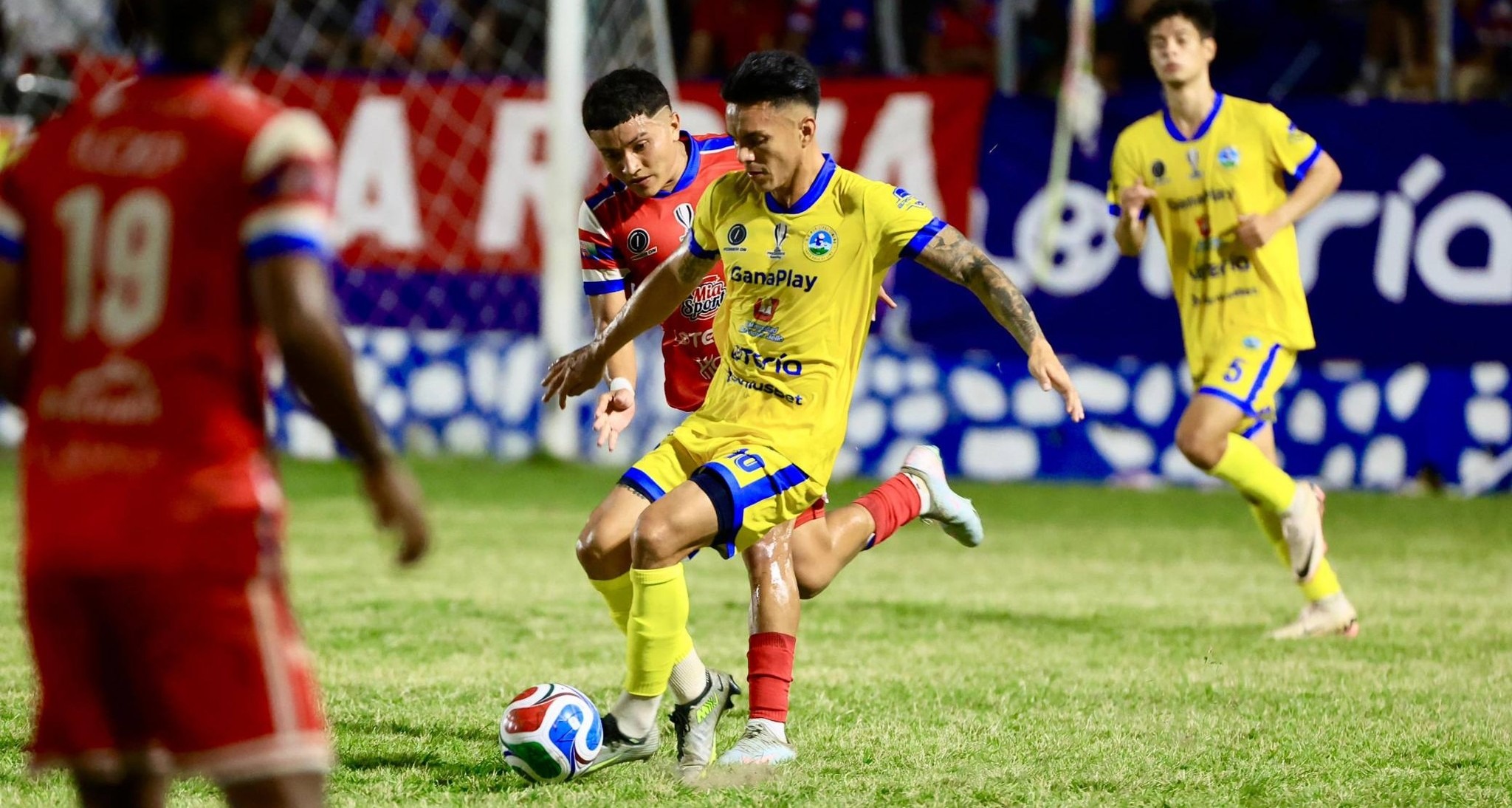 Limeño y El Roble empatan sin goles en la ida de octavos de la Copa Presidente