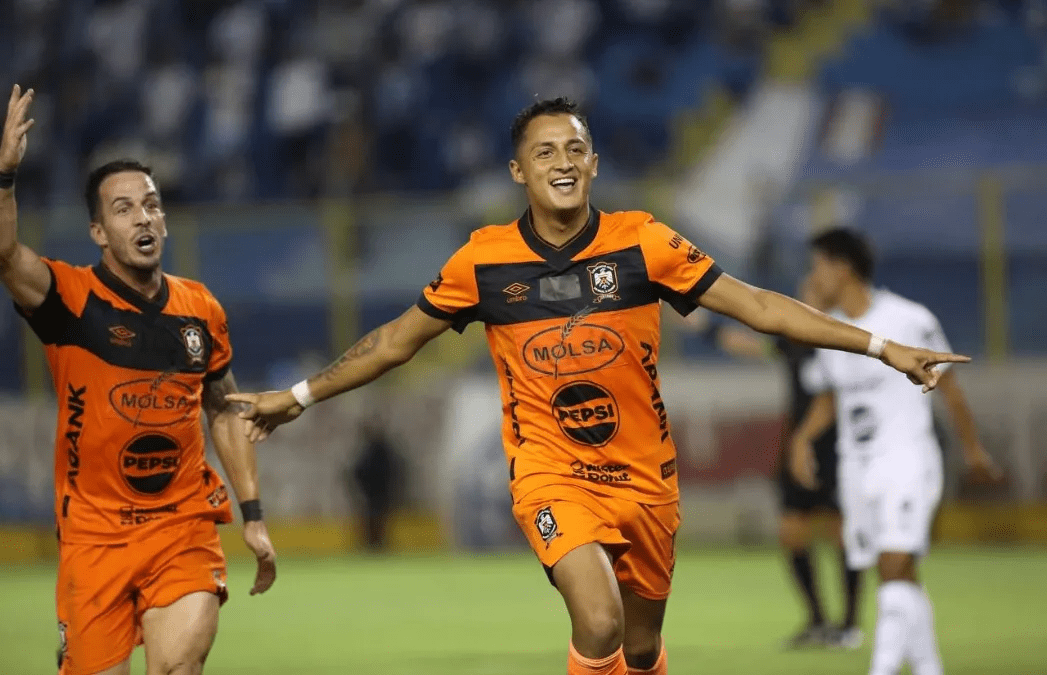Águila sorprende al Alianza y se lleva tres puntos para San Miguel