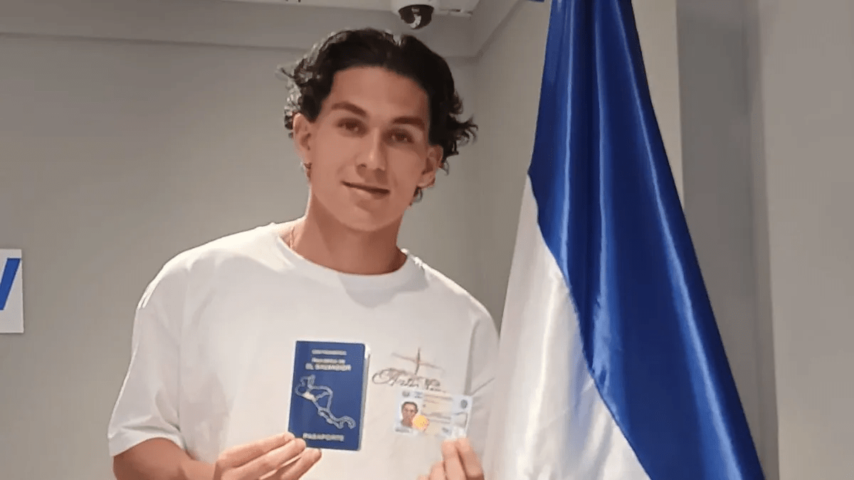 Itzel Colocho ya es elegible para El Salvador