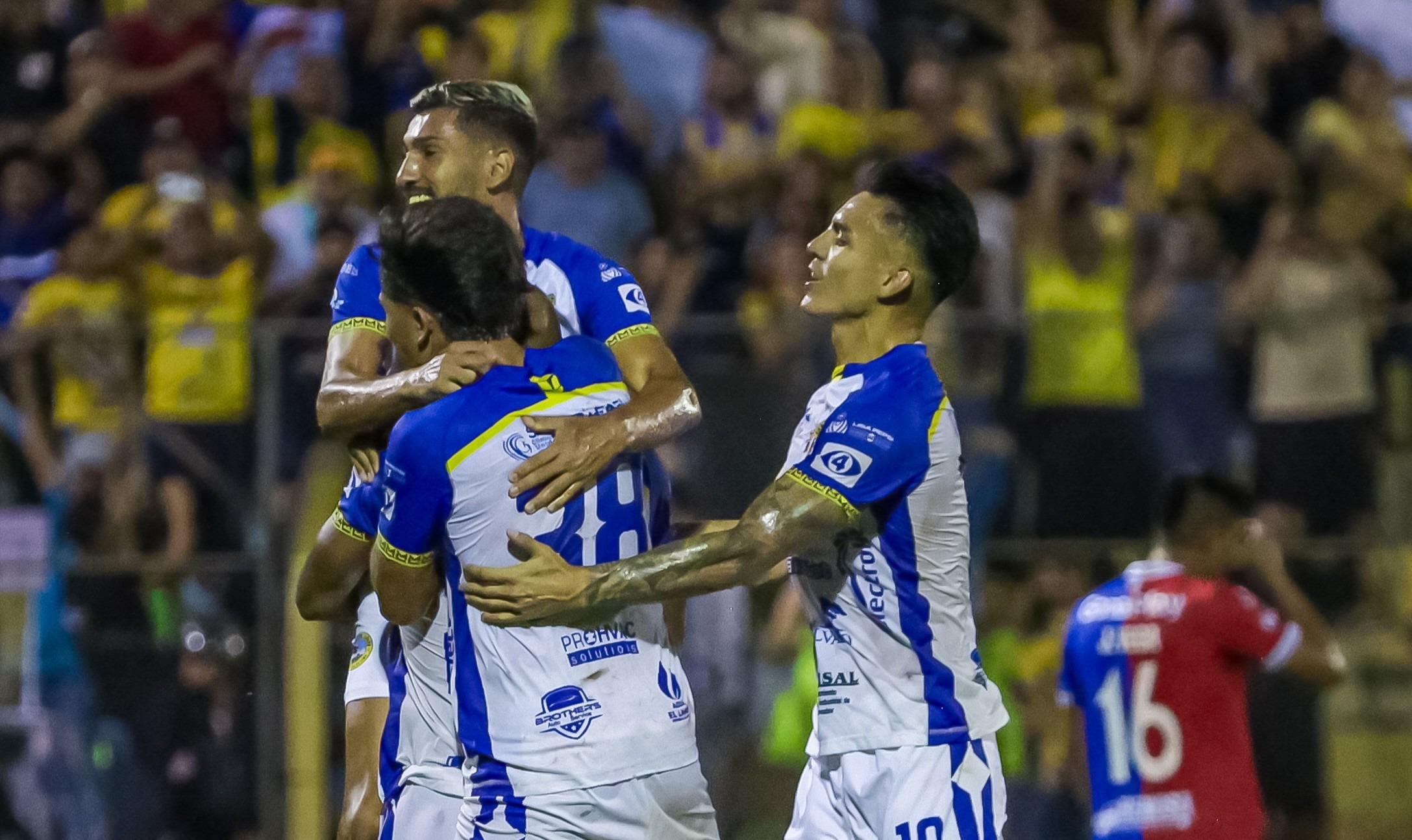 Limeño derrota a FAS y toma ventaja en semifinales de ida