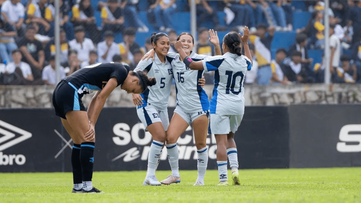 La Selecta Femenina golea sin piedad a Guatemala