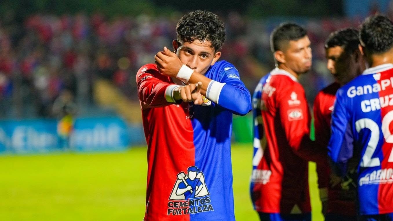 FAS se estrena en el Apertura 2026 con remontada