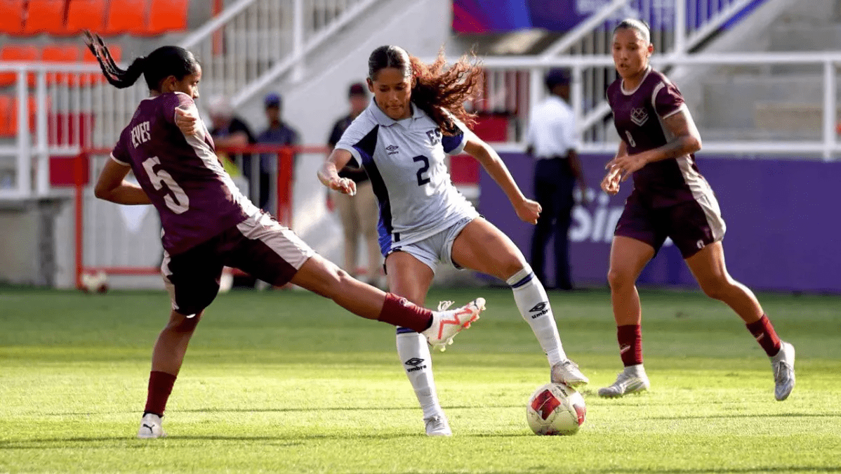 La femenina cayó ante Venezuela y buscará su clasificación en la última jornada